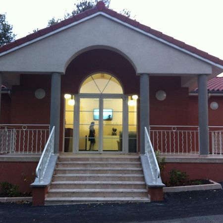 Hostellerie Del Matin Calme Montverdun Екстериор снимка